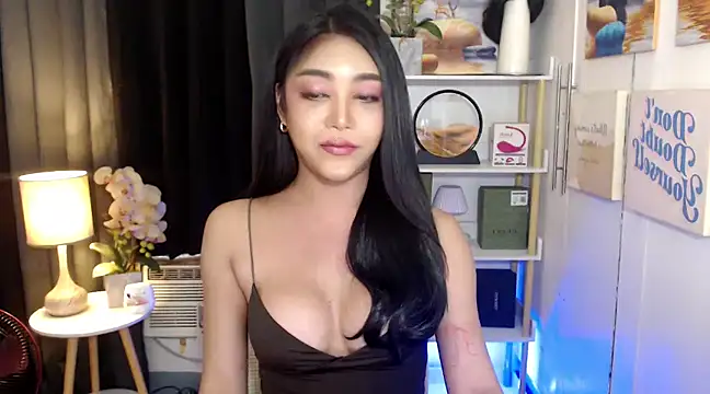 AsianMariaTs online show from 01/13/25, 11:52
