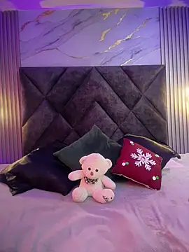 Zafira Alabi online show from 12/20/25, 06:37