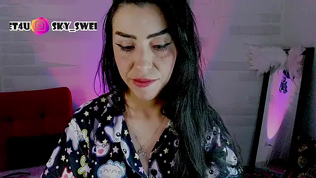 sky girl1 online show from 12/17/25, 03:12