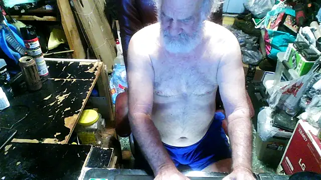 russtee online show from 11/18/25, 08:24