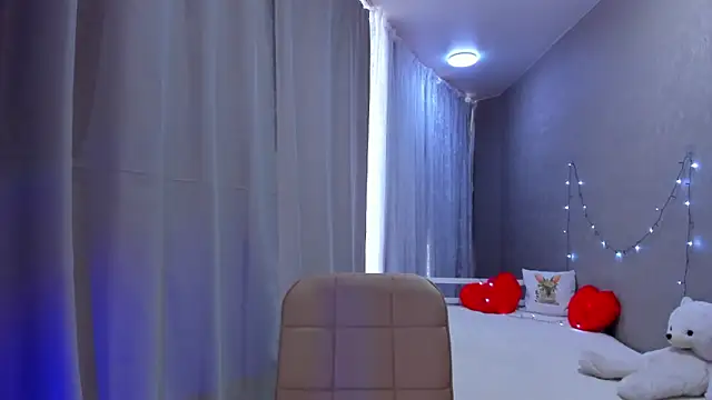 Snapshot of Malika_Lisan chatting on 01/18/25, 04:26 Malika Lisan online show from 01/18/25, 04:26