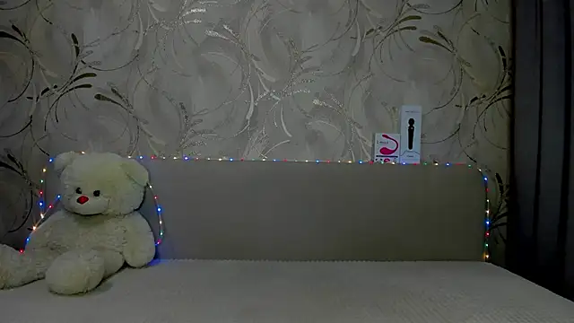 Snapshot of Malika_Lisan chatting on 02/05/25, 12:20 Malika Lisan online show from 02/05/25, 12:20