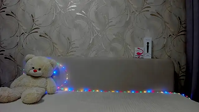 Snapshot of Malika_Lisan chatting on 02/19/25, 02:12 Malika Lisan online show from 02/19/25, 02:12