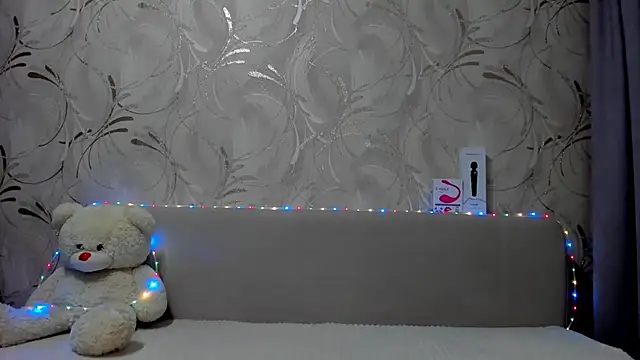 Snapshot of Malika_Lisan chatting on 02/27/25, 01:27 Malika Lisan online show from 02/27/25, 01:27