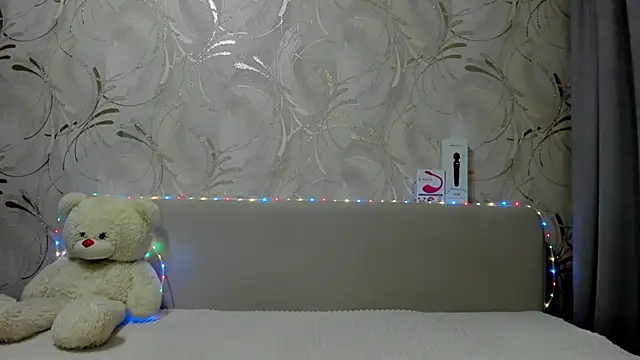 Snapshot of Malika_Lisan chatting on 02/28/25, 12:43 Malika Lisan online show from 02/28/25, 12:43