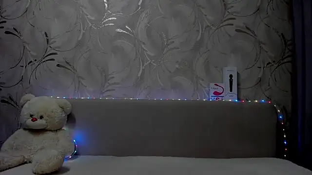 Snapshot of Malika_Lisan chatting on 03/21/25, 01:45 Malika Lisan online show from 03/21/25, 01:45