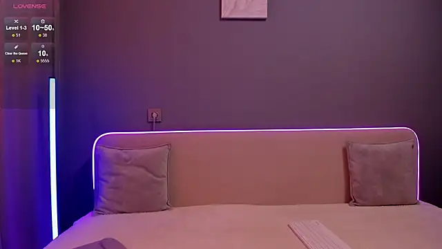 Snapshot of Malika_Lisan chatting on 10/22/25, 02:45 Malika Lisan online show from 10/22/25, 02:45