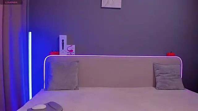 Snapshot of Malika_Lisan chatting on 10/26/25, 03:45 Malika Lisan online show from 10/26/25, 03:45