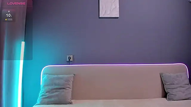 Snapshot of Malika_Lisan chatting on 11/05/25, 01:49 Malika Lisan online show from 11/05/25, 01:49