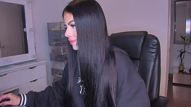 Lisegg  online show from 03/20/25, 11:27