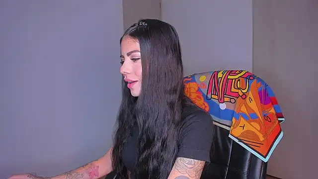 Lisegg  online show from 11/24/25, 10:04