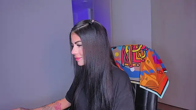 Lisegg  online show from 12/18/25, 12:22