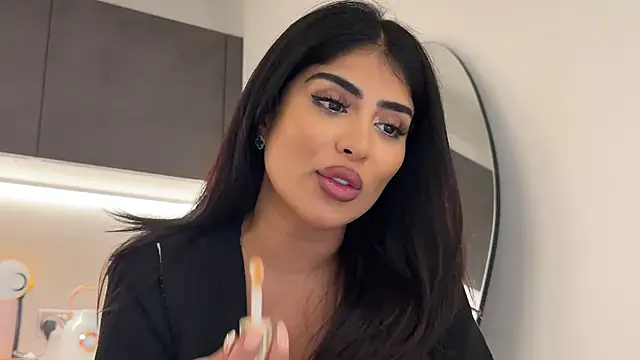 Snapshot of ArabicBarbie chatting on 10/26/25, 09:42 ArabicBarbie online show from 10/26/25, 09:42