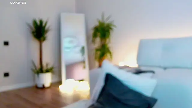 Snapshot of Sinful_Eyes chatting on 02/16/26, 07:48 Sinful Eyes online show from 02/16/26, 07:48