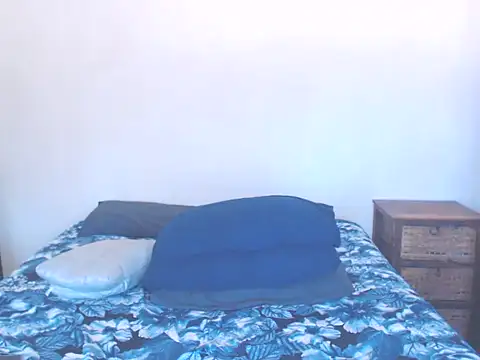 Snapshot of sexylax17 chatting on 12/14/25, 02:22 sexylax17 online show from 12/14/25, 02:22