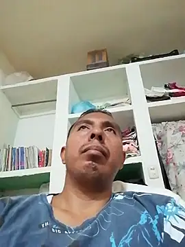 Snapshot of desnudo_Sexoxo chatting on 12/26/24, 06:01 desnudo Sexoxo online show from 12/26/24, 06:01