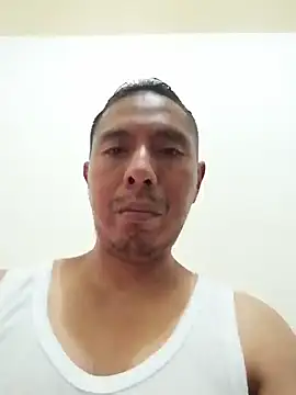 Snapshot of desnudo_Sexoxo chatting on 02/16/25, 03:04 desnudo Sexoxo online show from 02/16/25, 03:04