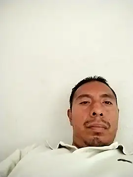 Snapshot of desnudo_Sexoxo chatting on 02/26/25, 11:04 desnudo Sexoxo online show from 02/26/25, 11:04