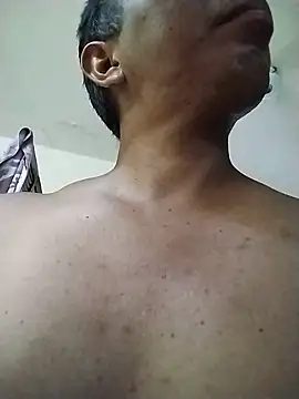 Snapshot of desnudo_Sexoxo chatting on 05/20/26, 11:33 desnudo Sexoxo online show from 05/20/26, 11:33