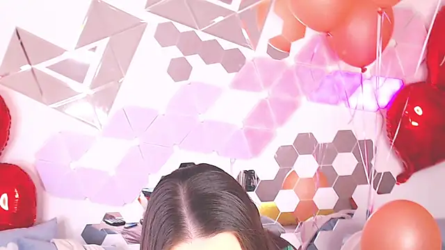 LexiKiss online show from 02/14/25, 09:34