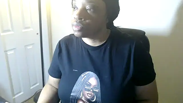 Sexymona1218 online show from 03/16/26, 05:44