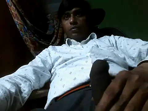 Snapshot of desiboy1101 chatting on 03/16/25, 01:27 desiboy1101 online show from 03/16/25, 01:27