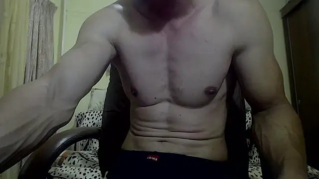 Snapshot of SexyMuscled chatting on 09/16/25, 07:59 SexyMuscled online show from 09/16/25, 07:59