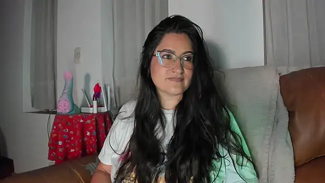 DeesseLuxure online show from 11/16/25, 08:20