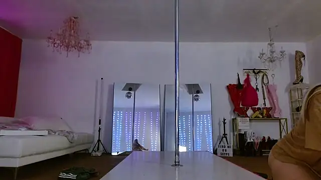 Snapshot of Sweet-Ginger chatting on 01/02/25, 11:06 Sweet-Ginger online show from 01/02/25, 11:06