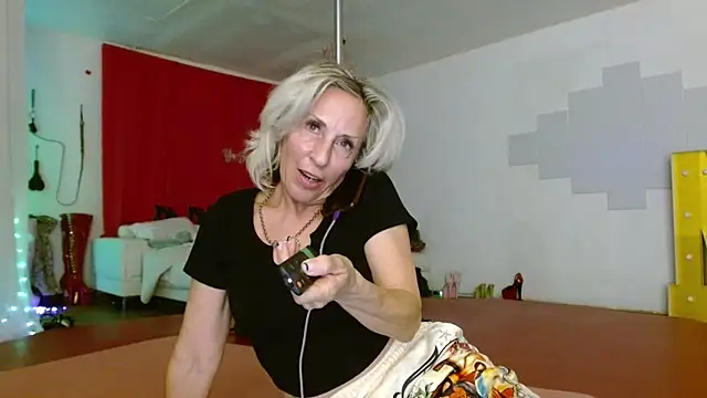 Snapshot of Sweet-Ginger chatting on 03/06/26, 11:34 Sweet-Ginger online show from 03/06/26, 11:34