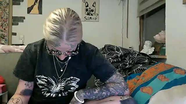 Snapshot of RoxxyInk chatting on 05/31/26, 12:08 RoxxyInk online show from 05/31/26, 12:08