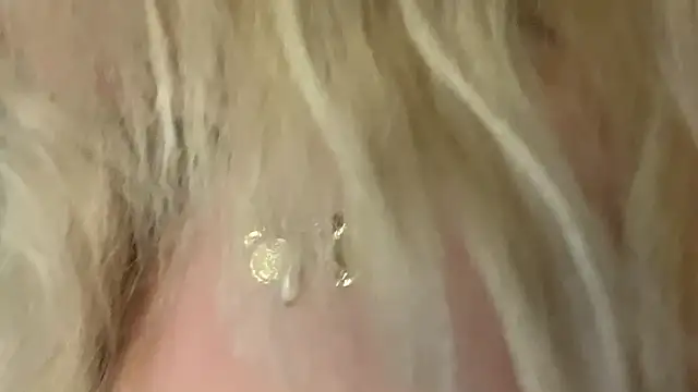 Snapshot of Monageil chatting on 02/13/25, 06:27 Monageil online show from 02/13/25, 06:27