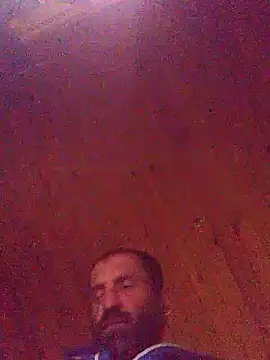 Snapshot of KosBi69 chatting on 11/18/25, 01:55 KosBi69 online show from 11/18/25, 01:55