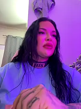 Snapshot of _MelinaCurves_ chatting on 11/30/25, 08:02 MelinaCurves online show from 11/30/25, 08:02