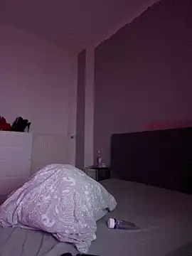  MelinaCurves  online show from 04/09/26, 09:09