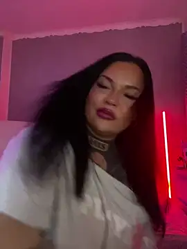  MelinaCurves  online show from 05/17/26, 09:00