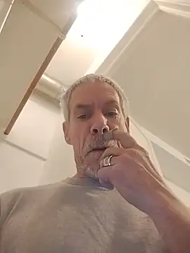 Biknight online show from 02/09/26, 05:39