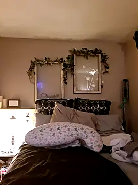 GoKristen online show from 10/23/25, 02:44