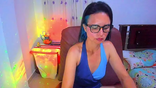 BrianaGarner online show from 11/09/25, 04:44