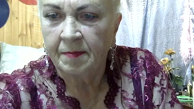 Emma52610 online show from 10/16/25, 04:35