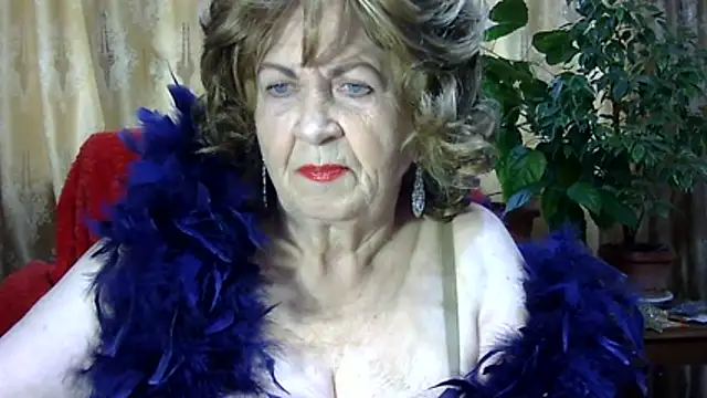 Emma52610 online show from 02/05/26, 10:20