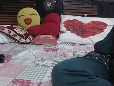 prettyindiandoll online show from 04/23/26, 05:30