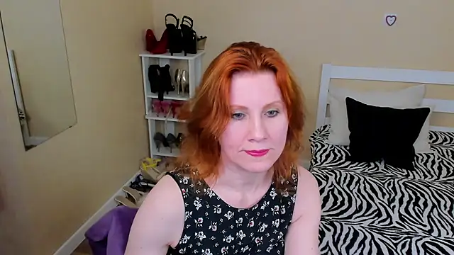 FoxySophia online show from 05/05/26, 06:16
