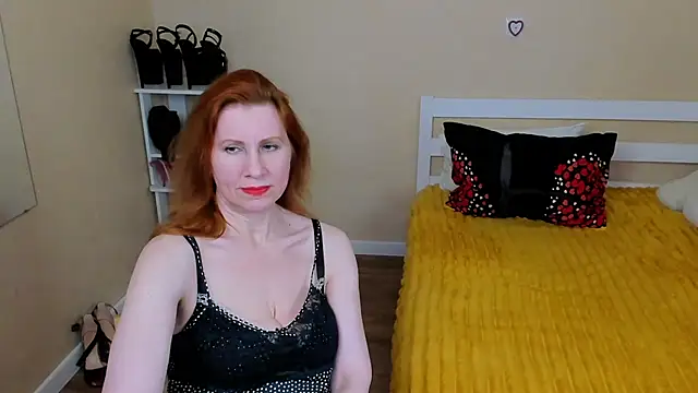 Snapshot of FoxySophia chatting on 07/20/26, 10:39 FoxySophia online show from 07/20/26, 10:39