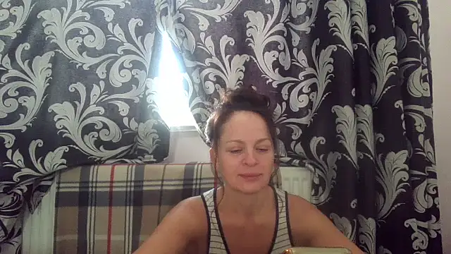 LindaStarS online show from 11/12/25, 07:53