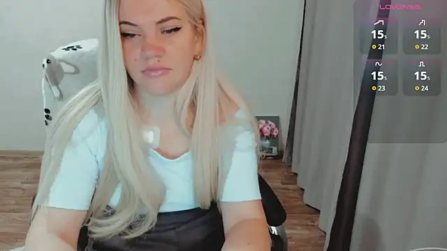 Snapshot of AllAboutLoveXx chatting on 11/06/25, 06:25 AllAboutLoveXx online show from 11/06/25, 06:25