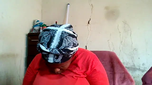 Snapshot of sexybigboobz chatting on 11/30/25, 07:56 sexybigboobz online show from 11/30/25, 07:56