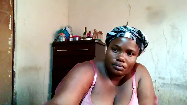 Snapshot of sexybigboobz chatting on 12/04/25, 09:29 sexybigboobz online show from 12/04/25, 09:29