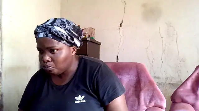 Snapshot of sexybigboobz chatting on 12/05/25, 05:27 sexybigboobz online show from 12/05/25, 05:27