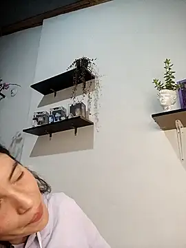 Snapshot of loveuu-bae chatting on 02/09/25, 12:49 loveuu-bae online show from 02/09/25, 12:49